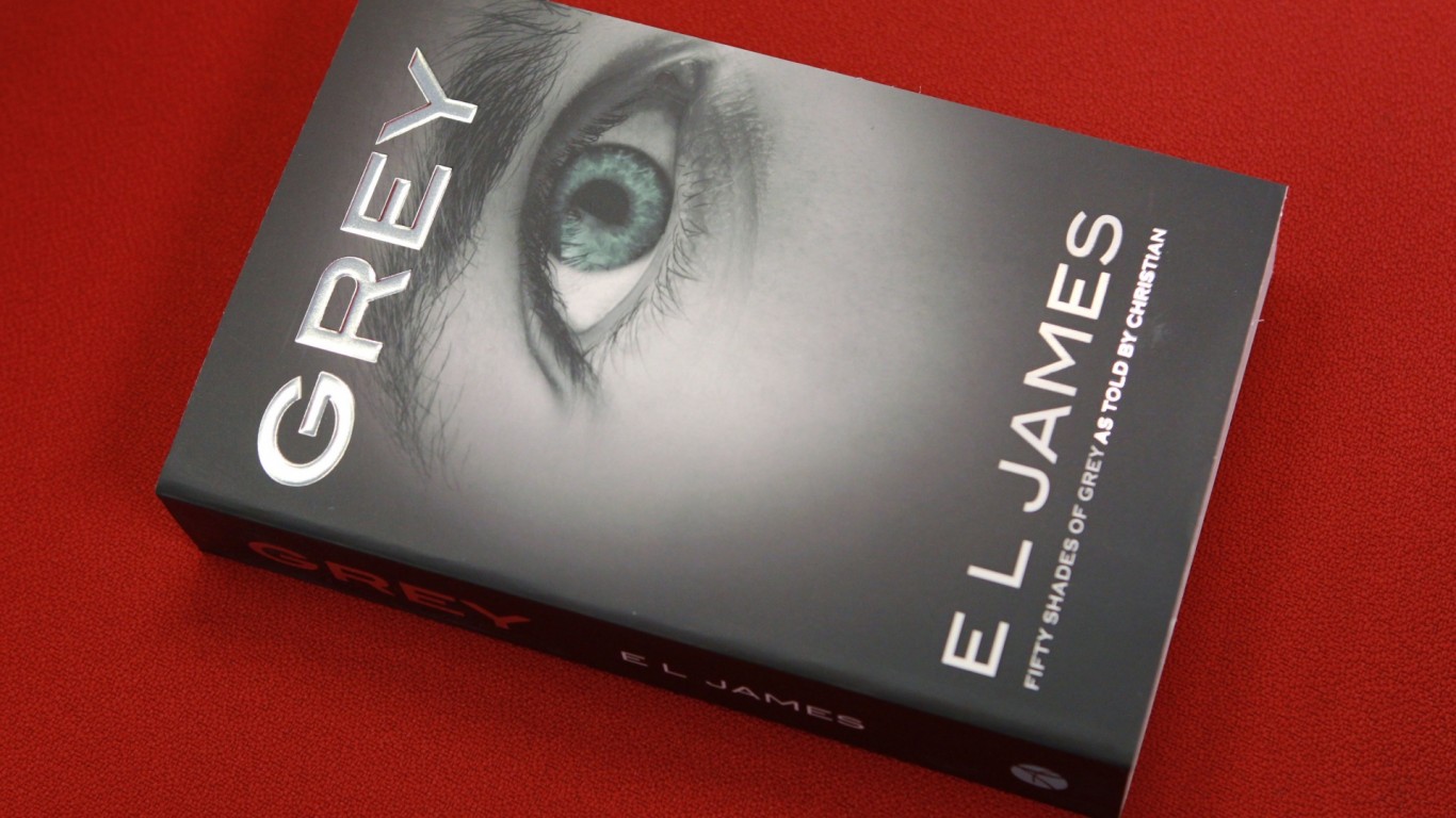 Fifty Shades book Grey ties up UK sales record