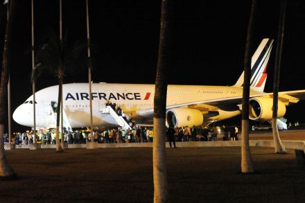 Air France posts revenue growth as loss widens; to accelerate cost cuts