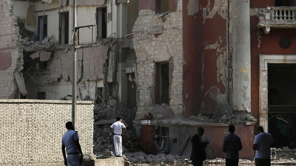 At least 1 killed by blast at Italian Consulate in Cairo