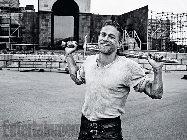 Charlie-Hunnam-King-Arthur-1374-06