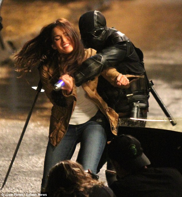 Megan Fox in skinny jeans and vest as she films Teenage Mutant Ninja Turtles 2