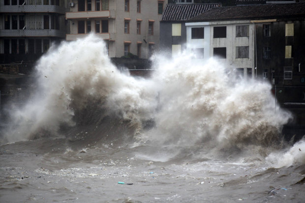 DEADLY Monster 10ft waves lashed China's coast after killer typhoon Chan-hom struck