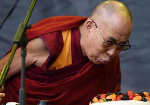 Dalai Lama celebrates 80th birthday in California