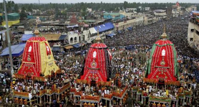 Devotees have darshan of Lord Jagannath