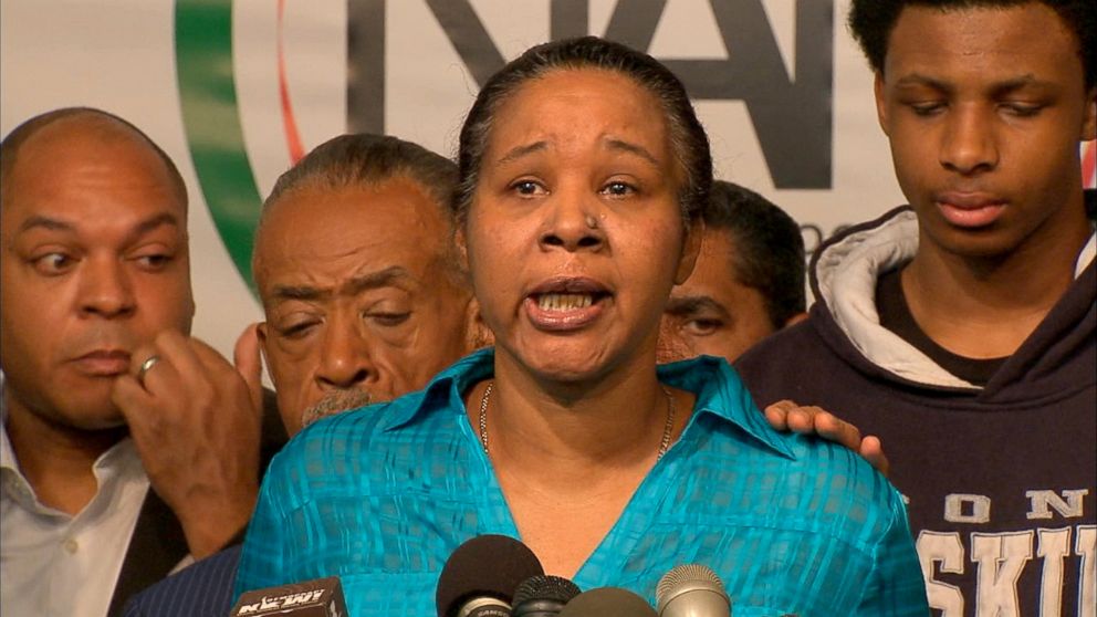 Eric Garner's widow Esaw Garner speaks during a press conference Dec. 3 2014 in New York City in response to the grand jury decision not to indict the NYPD officer responsible for the choke hold death of Eric Garner back in July