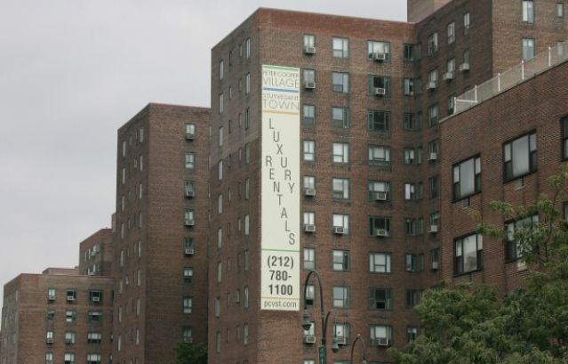 Mayor de Blasio breaks record for most new affordable apartments