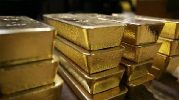 Gold plunges to five-year low on stronger dollar- Gulf Business