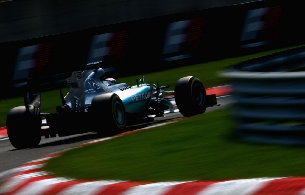 Hamilton takes pole for Hungarian GP ahead of Rosberg