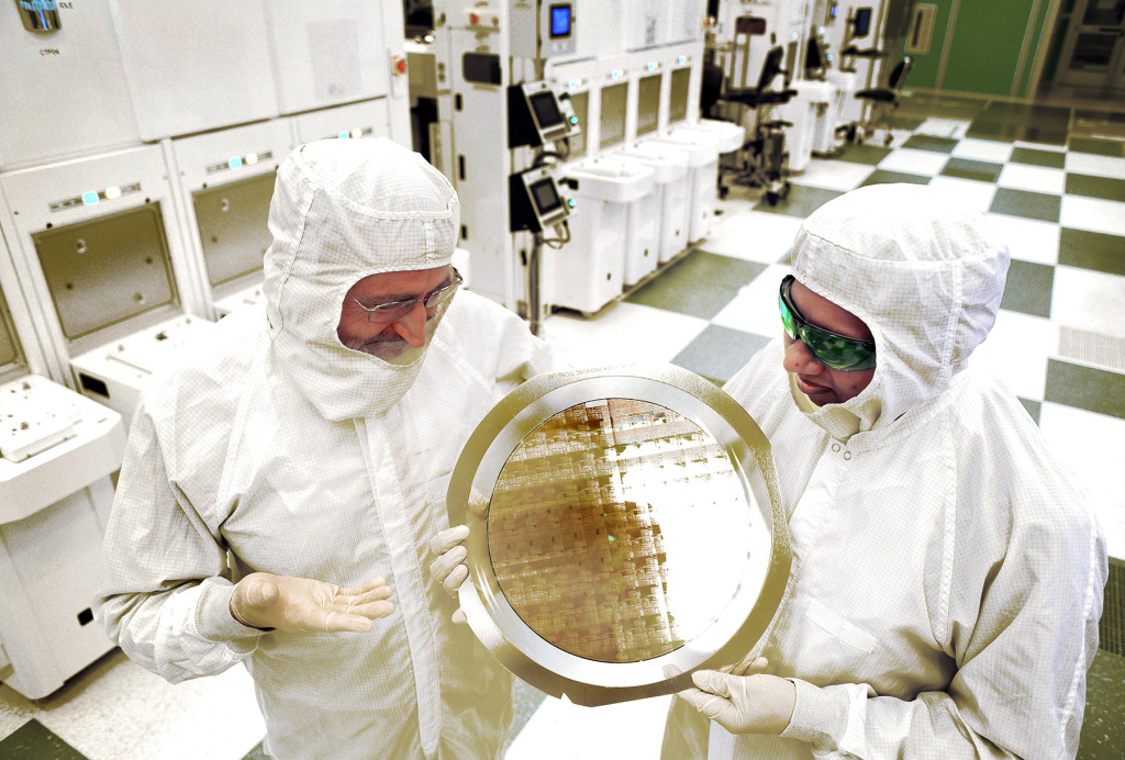 IBM Reports Advances In Shrinking Future Chips - NASDAQ.com