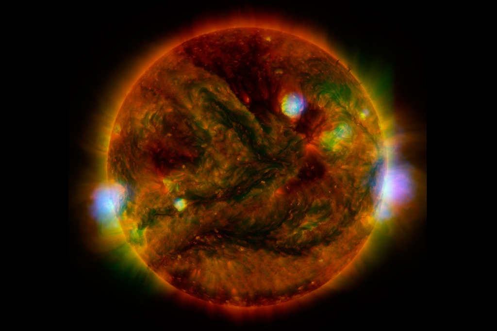 NASA X-Ray Telescope Captures the Sun in a Spectacular New Image : Space