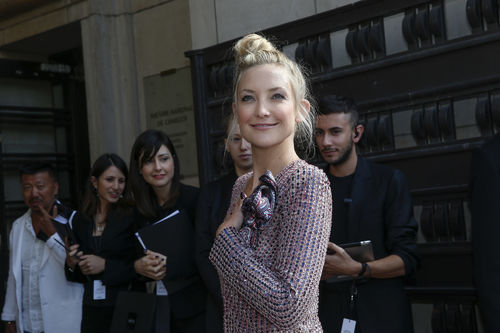 Kate Hudson's Airport Rap With Son Ryder Is Parenting Genius (VIDEO) | The