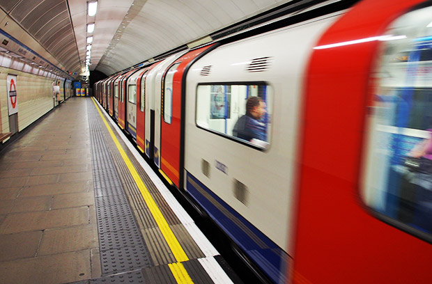 Commuters dealing with Tube strike « Express & Star