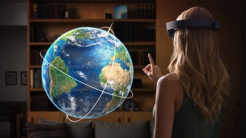 Microsoft offers researchers $500K to work on HoloLens | CIO