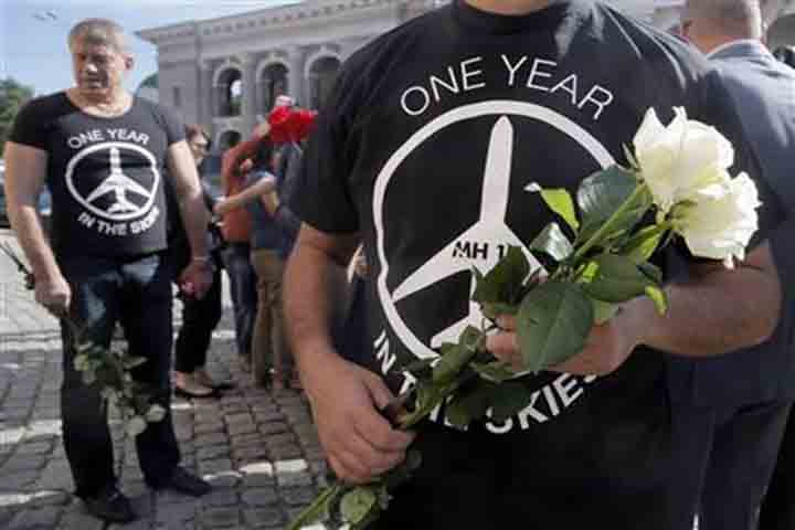 MH17 Ukraine disaster: Services held to mark anniversary