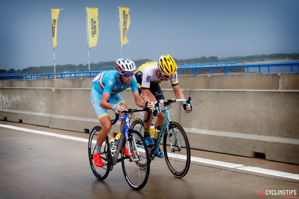 Nibali Vincenzo  Vanmarcke Sep  chasing to get back on in the crosswinds during stage 2