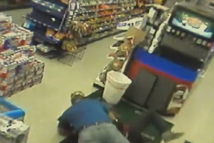 Video: Firefighter takes down armed robber in Texas gas station | FOX31 Denver