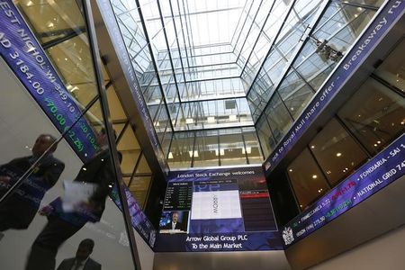 UK-MARKETS-STOCKS-FTSE:UK shares sag despite rebound in mining sector