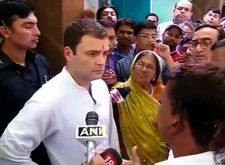 Rahul Gandhi On Street Hawkers: Delhi's Poor Marginalised - The Hans India