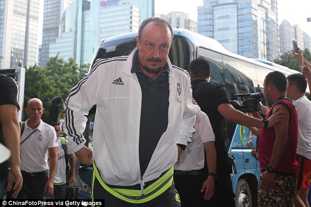 Real Madrid boss Rafa Benitez has moved to quash any heightening of his public feud with Jose Mourinho