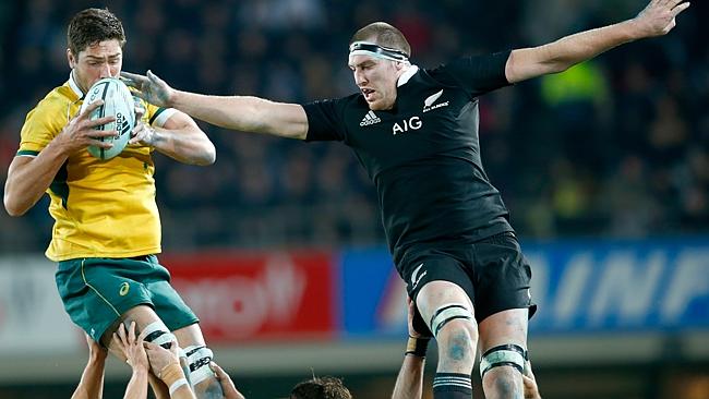 Rob Simmons wins possession at the line-out over All Black Brodie Retallick