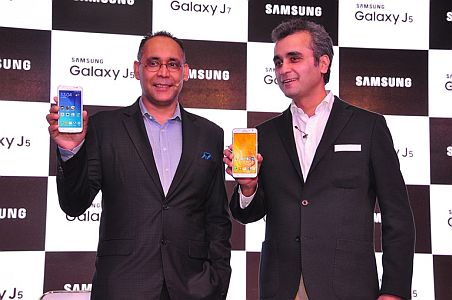 Samsung launches 4G mid-range Galaxy devices J5 and J7		
													Must Read						Tech News