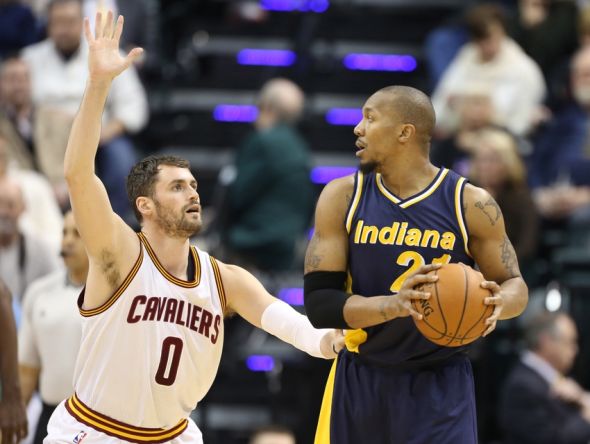 Kevin Love defends David West