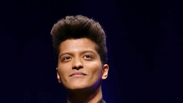 Say what?.... Bruno Mars has jokingly taken a swipe at Ed Sheeran on Twitter echoing the Nicki Minaj  Taylor Swift spat