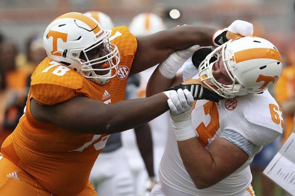 Tennessee football player Charles Mosley arrested for DUI, speeding