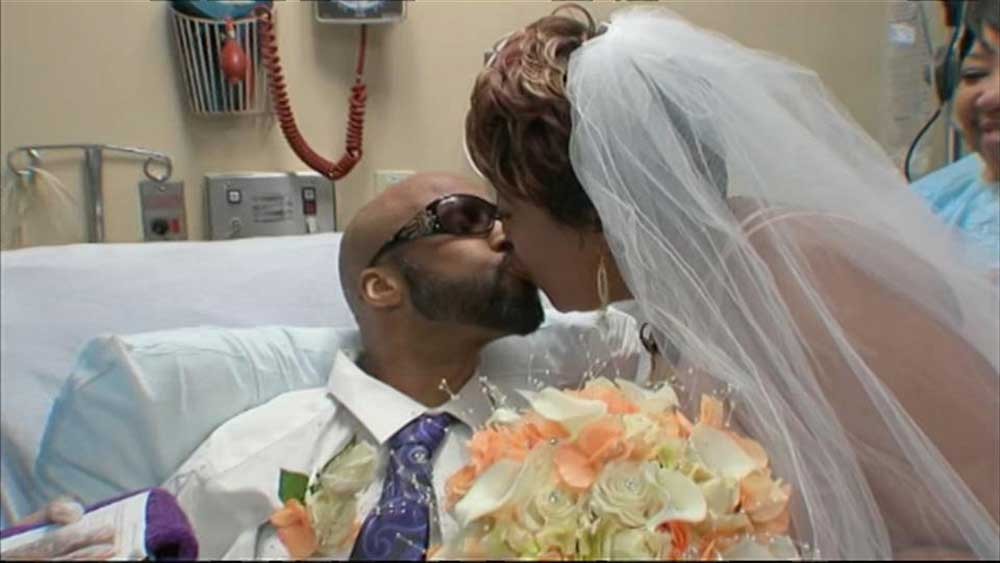 Terminal cancer patient weds longtime partner in tear-jerking ceremony