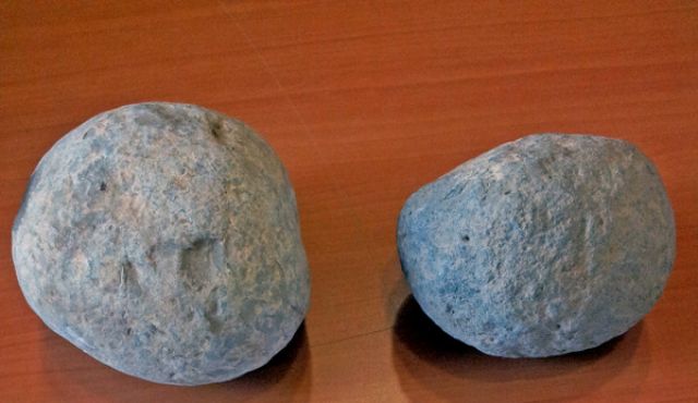 The slingstones stolen from Gamla and now returned