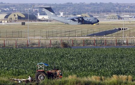 Turkey vows to continue campaign against Islamic State militants