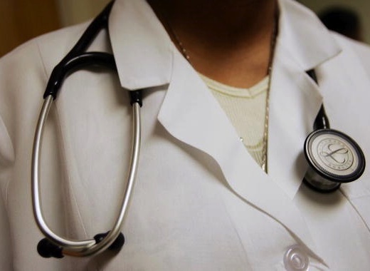 Survey finds many physicians, clinicians work sick despite risk to patients