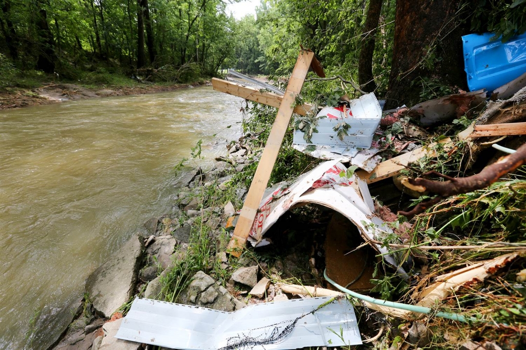 3 members of family die as mobile home swept into Ohio creek - AP News 7/19