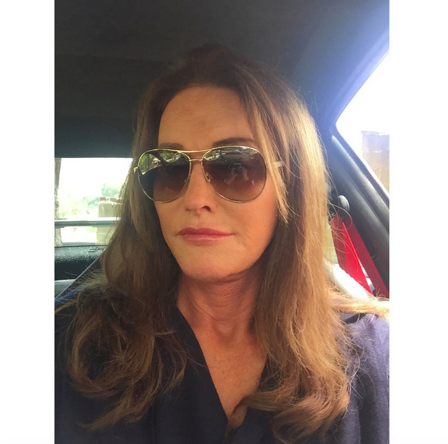 Caitlyn Jenner Posts First Selfie in Bid to Win 'Social Media Queen' Title