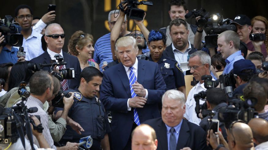 Aug 17 2015 Republican presidential candidate Donald Trump leaves for lunch after being summoned for jury duty in New York