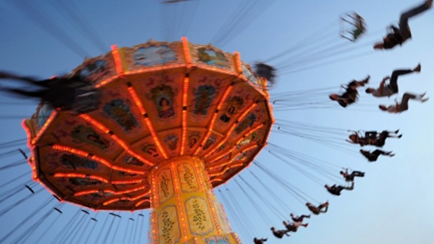 2016 buzz in the air as Iowa State Fair begins