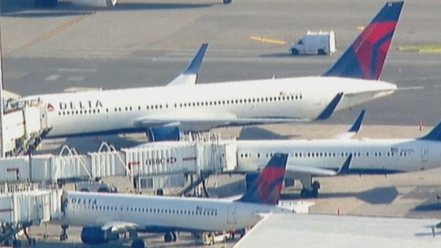 Close Call: Delta Pilot Spots Drone Just Before Landing