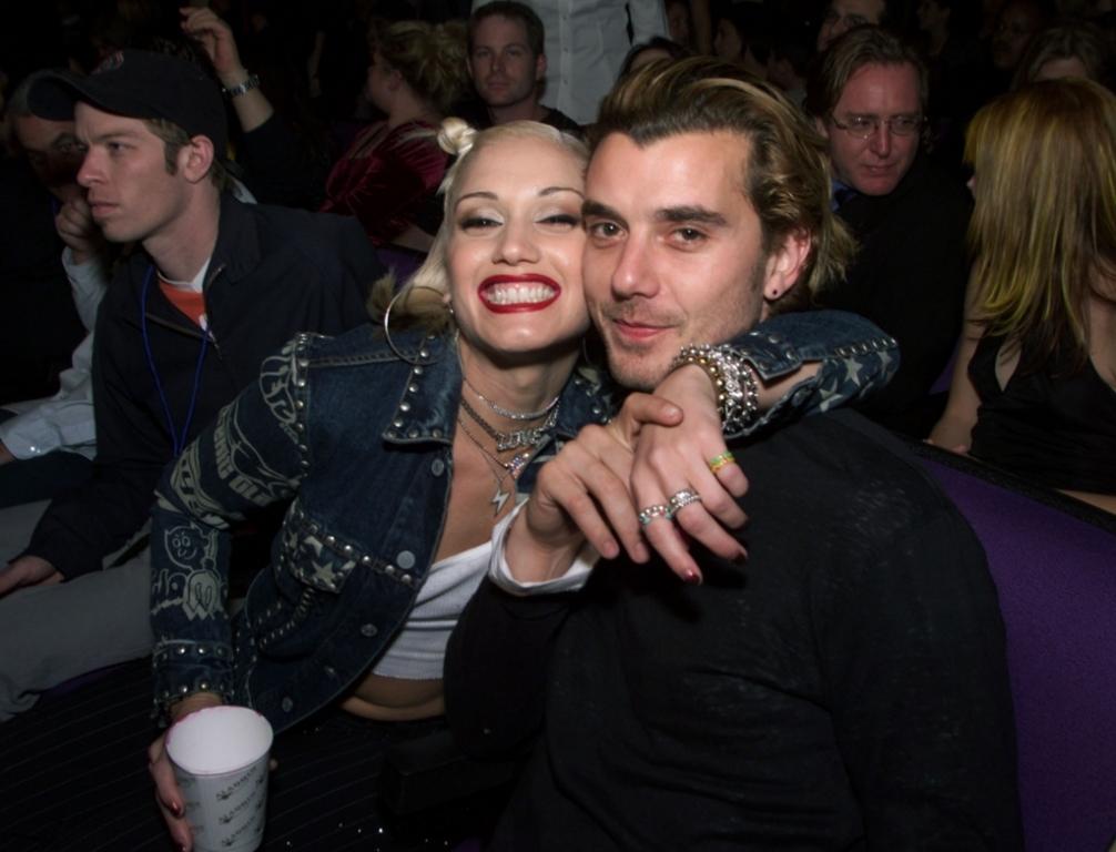 No Doubt lead singer Gwen Stefani and boyfriend Gavin Rossdale lead singer of Bush get close at the 2000 Radio Music Awards at the Aladdin Hotel in Las Vegas 11/04/00