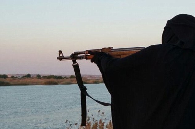 ISIS has been releasing cynical images of women brandishing machine guns to encourage western girls to travel to Syria