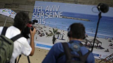 Israel Boycott Activists in Uproar Over Tel Aviv-Style Beach Event in Paris