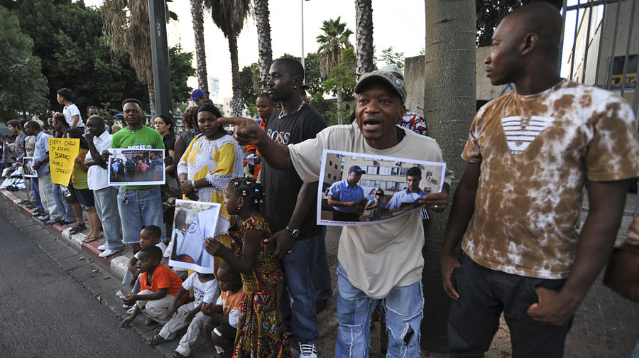 African Asylum Seekers To Be Released From Detention On High Court's Orders