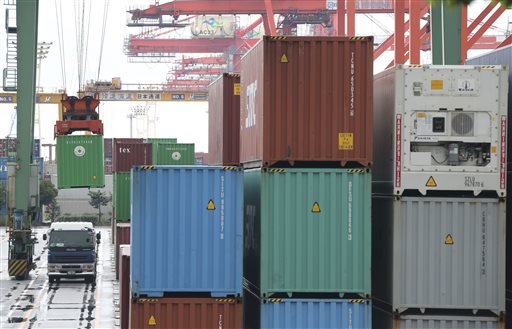 Japan Exports Rise as Shipments to U.S. Hold Up