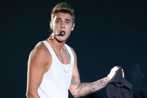 Justin Bieber Crashes Jack U's Festival Performance With Skrillex And Diplo