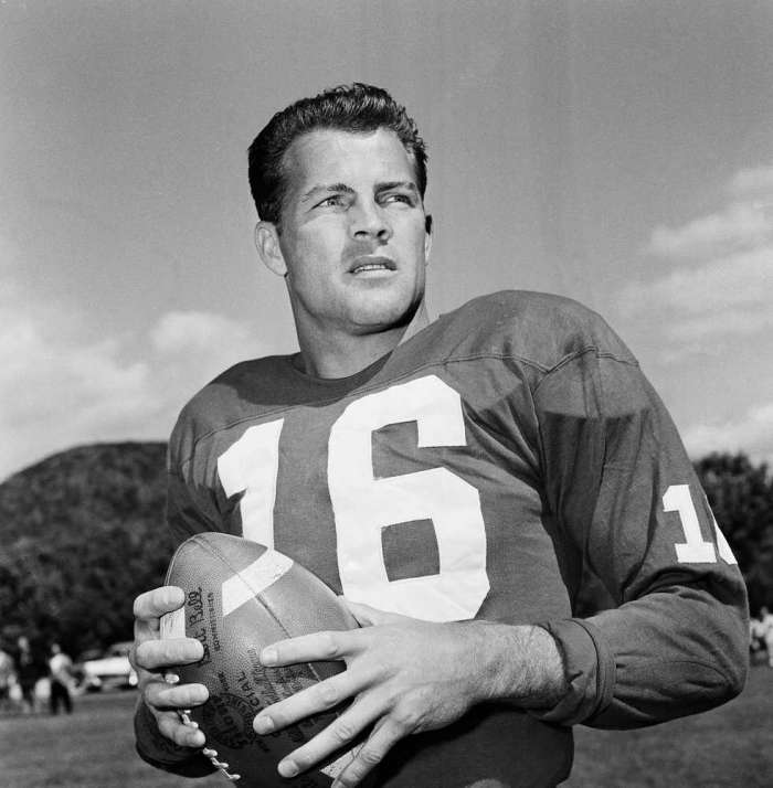 Giants halfback Frank Gifford participating in a workout in New York on Sept. 9 1958 had more than 500 rushing yards and receiving yards in 1956 1957 and 1959. Only five other players all once each accomplished that feat before 1960. AP