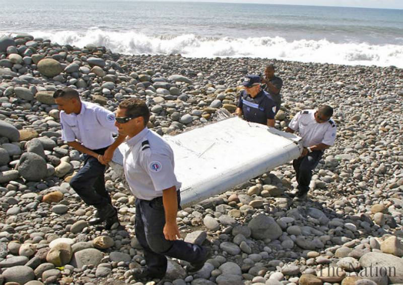 MH370: France steps up searches off Reunion