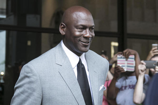 Michael Jordan to Testify in Suit Against Chicago Grocery Chain