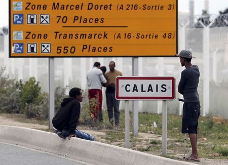 UK-FRANCE-BRITAIN-MIGRANTS:France and Britain target traffickers in migrant policing push