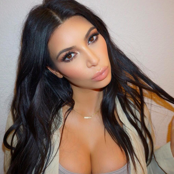Картинки по запросу kim kardashian selfie