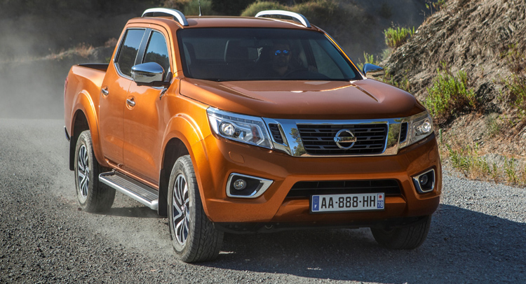 First pictures: 2016 Nissan Navara