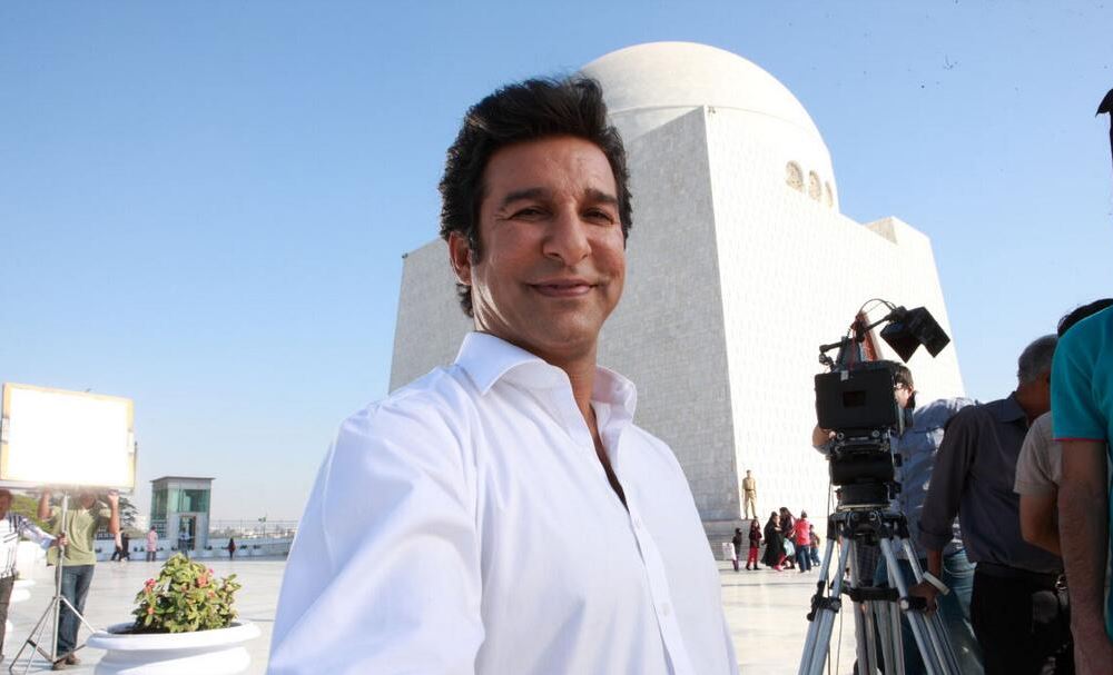 Former Pakistani cricket captain Wasim Akram escapes shooting